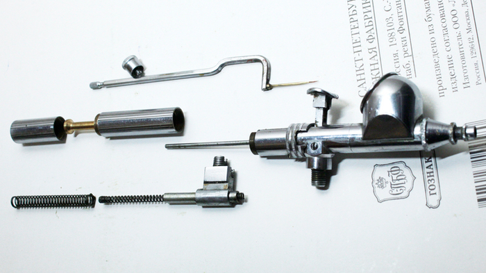 аэрограф в не полном раборе