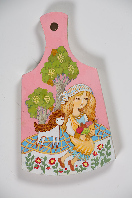 Девочка и овечка