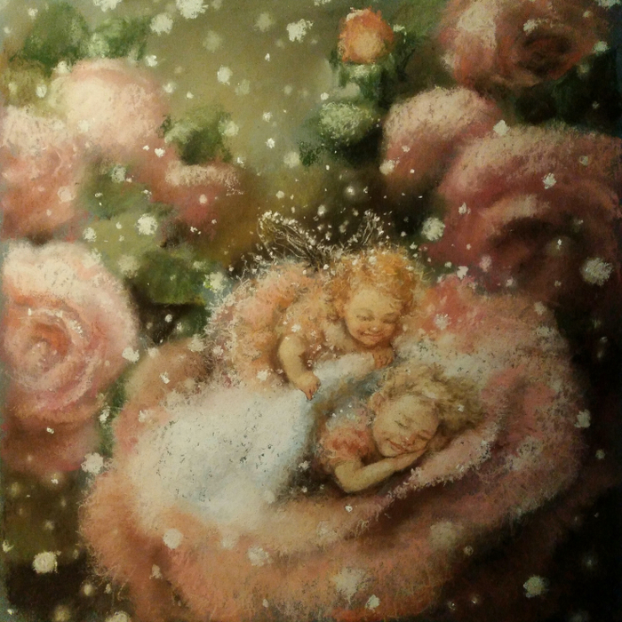 Феи на кусте роз