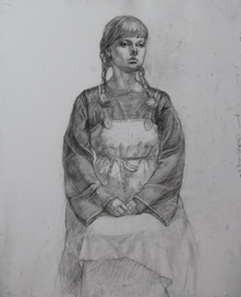  Девушка в народном костюме