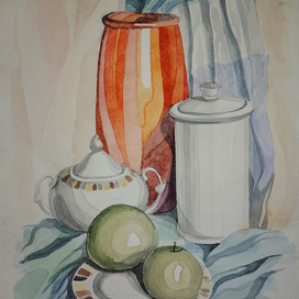 Плавный натюрморт с яблоками