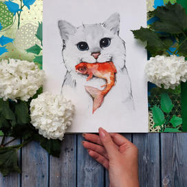 Белый кот с рыбой