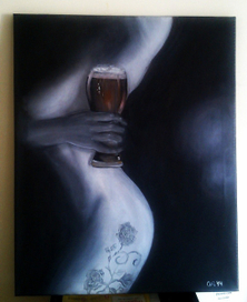 Женщина с пивом. Заказ ресторана.