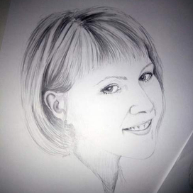 Портрет знакомой в карандаше