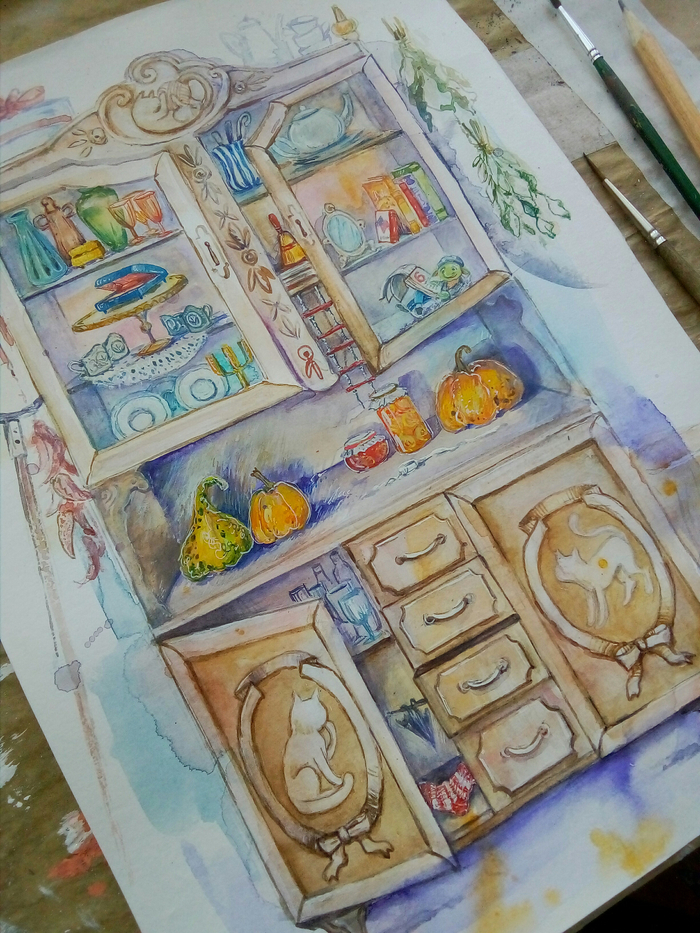 Аникварный шкаф