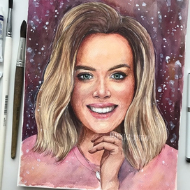 Девушка со светлыми волосами