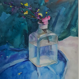 Натюрморт со стеклянной бутылкой