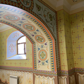 орнаментальная роспись стен