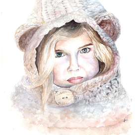 Девочка в капюшоне