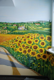 Роспись стены, подсолнухи. Кисти