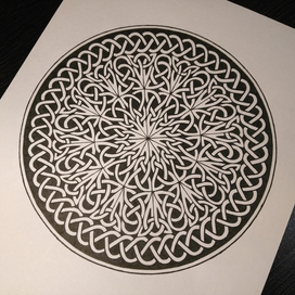 Кельтский круговой орнамент