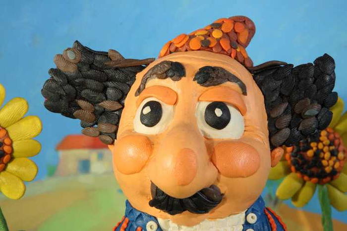 Герои армянских сказок, сделанные из пластилина