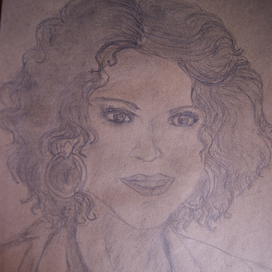 Портрет девушки карандашом