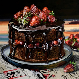 Шоколадное пирожное со свежей клубникой