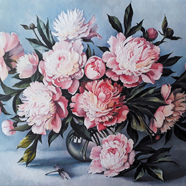 Пионы в вазе