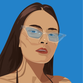 Девушка в очках на пляже