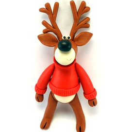 Олень в свитере