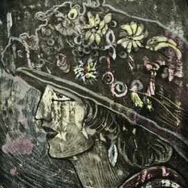 Дама на голубом фоне