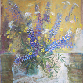 натюрморт с люпинами