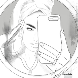 Девушка перед зеркалом