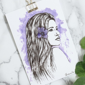 Девушка с цветком