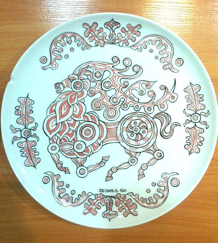 "Златорогий олень". Керамика, Надглазурная роспись. 2016 г. ЛФЗ.