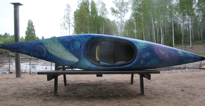 Роспись спортивного каяка