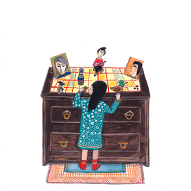 игрушки на старом комоде