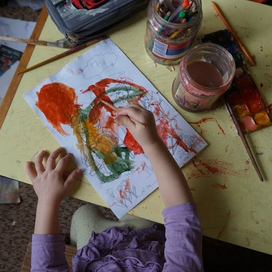 маленькая художница