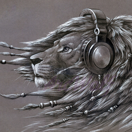 Лев в наушниках