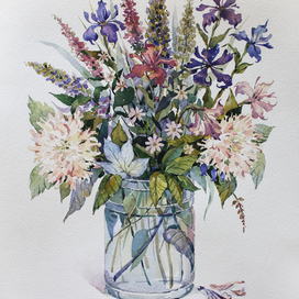 Букет с ирисами и астрами