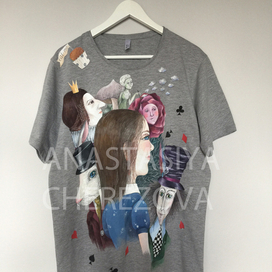 Рисунок на футболке "Алиса в стране чудес"