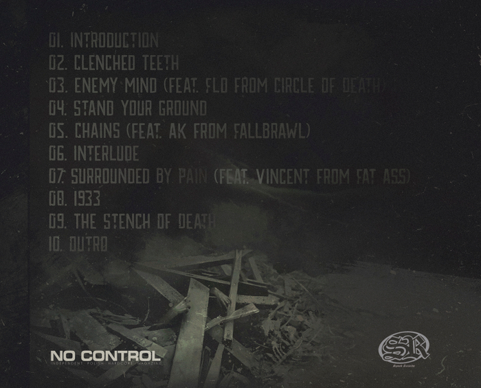 треклист для STRIKE EACH OTHER