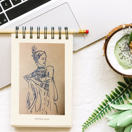 Дама с павлиньими перьями