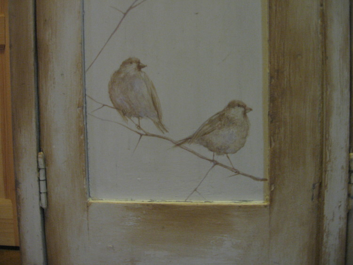 шкафчик с воробьями