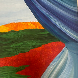 За окном поляны красные