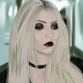 Портрет Тейлор Момсен