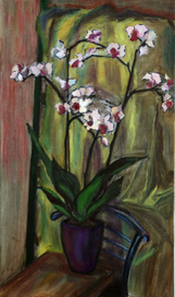 Орхидея в фиолетовом кашпо