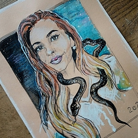 укротительница змей