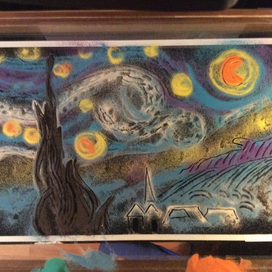 С концерта "РОМАН С ПЕСКОМ" зарисовка на тему Ван Гога "Звездная ночь"