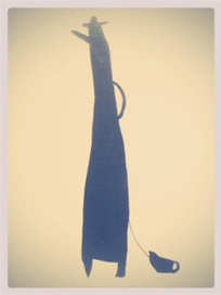 очень скромный чайник на прогулке с питомцем