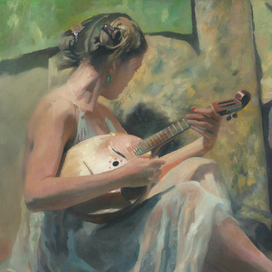 Девушка играющая на домре