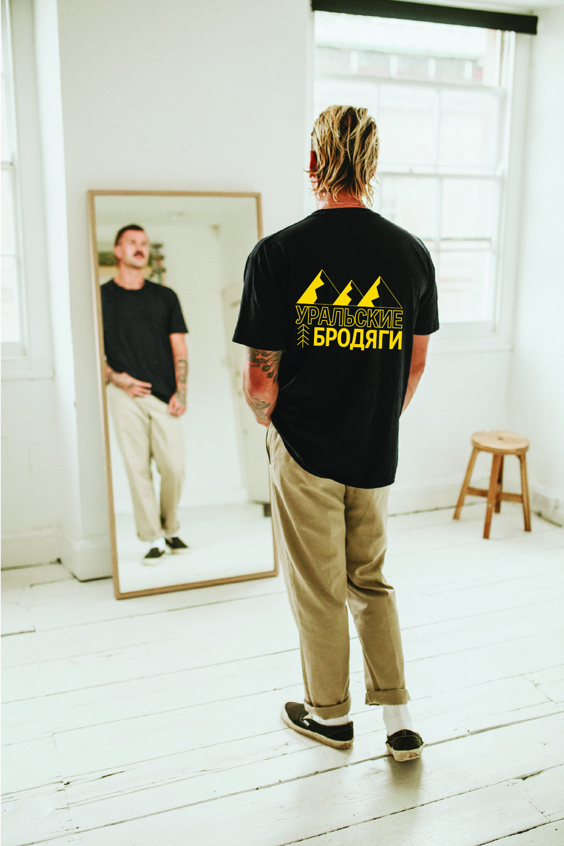 Дизайн футболок для группы путешественников