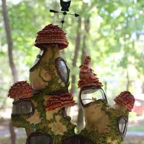 Дом с кошачьим флюгером