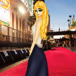 ОС подруги на красной дорожке:D