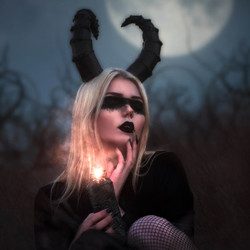 Demoness