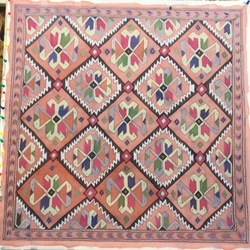 Шёлковый платок с этническим орнаментом