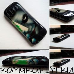 Аэрография на телефоне "Джокер"