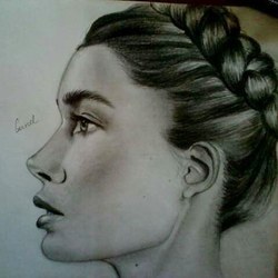 Девушка с косой