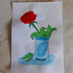 Роза в вазе